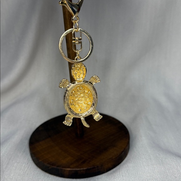 Green Turtle Keychain with Rhinestones - Picture 3 of 3